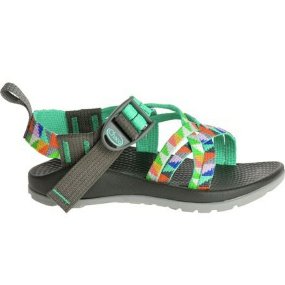 Chaco girls strappy sandals sz 3